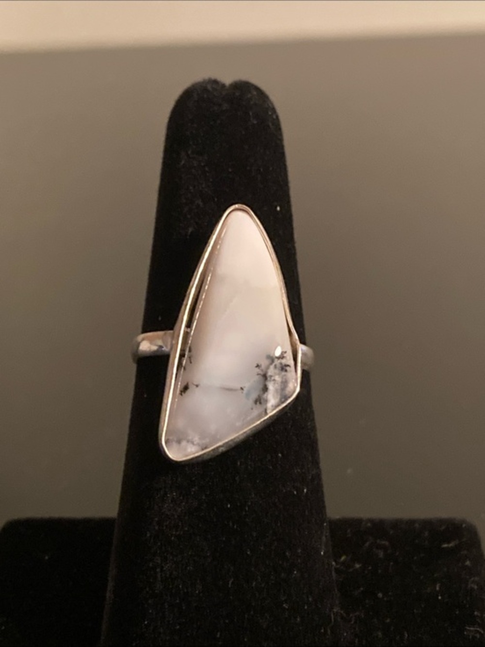 Sterling Silver Dendritic Agate Point Ring - White size 6